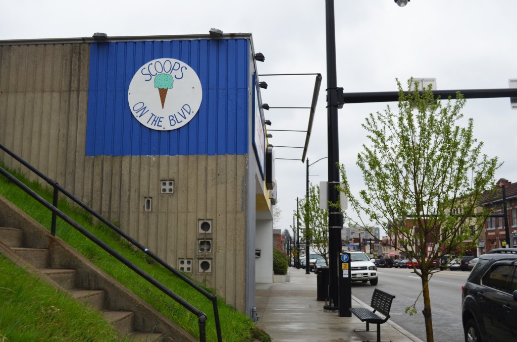 ‘Scoops’ sweetens up Brookline Boulevard Off the Bluff