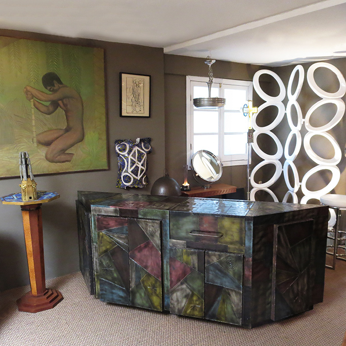 About Off The Wall Antiques