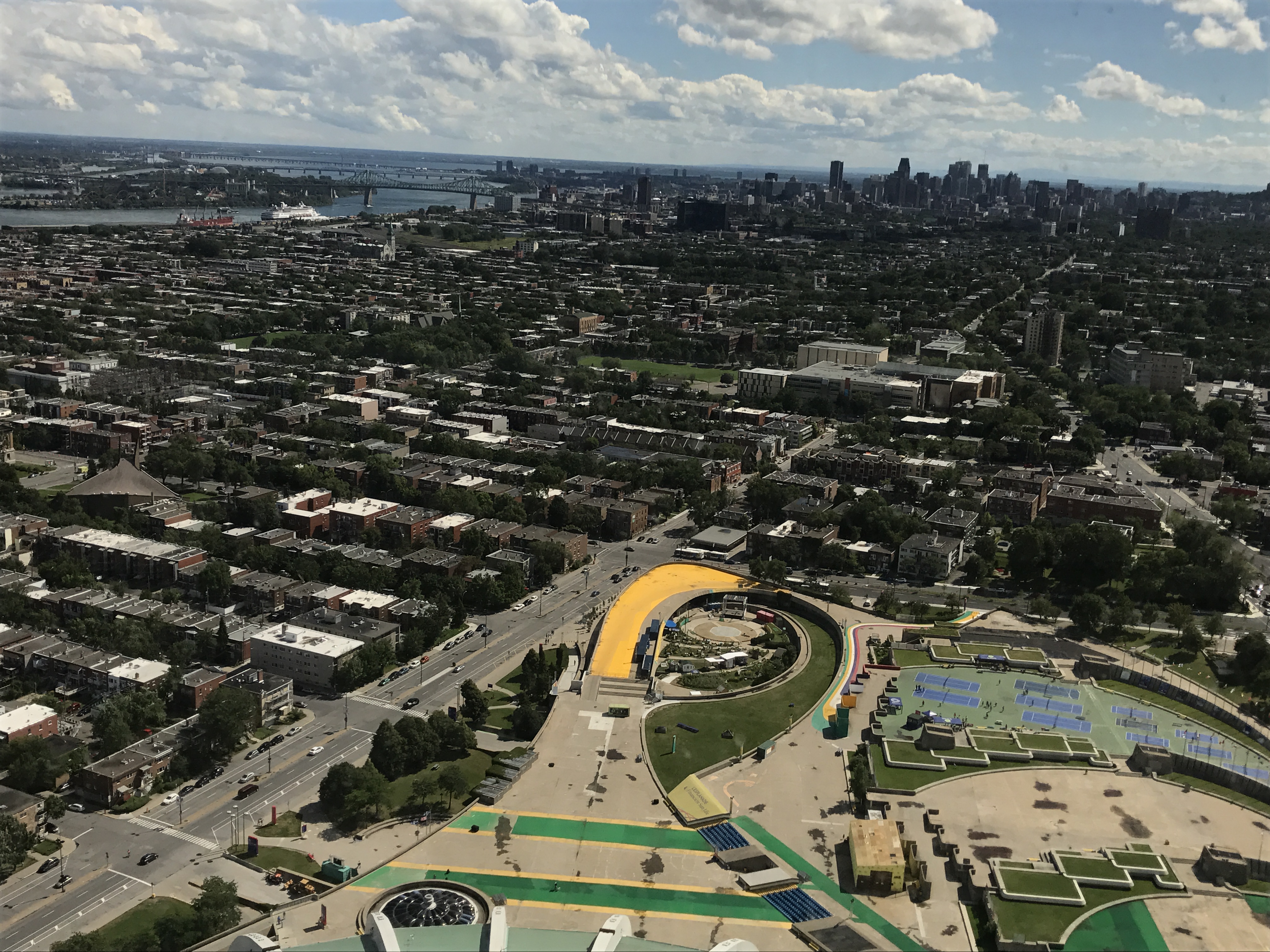 Que faire quand il pleut à Montréal ? ☔ Off to Montréal