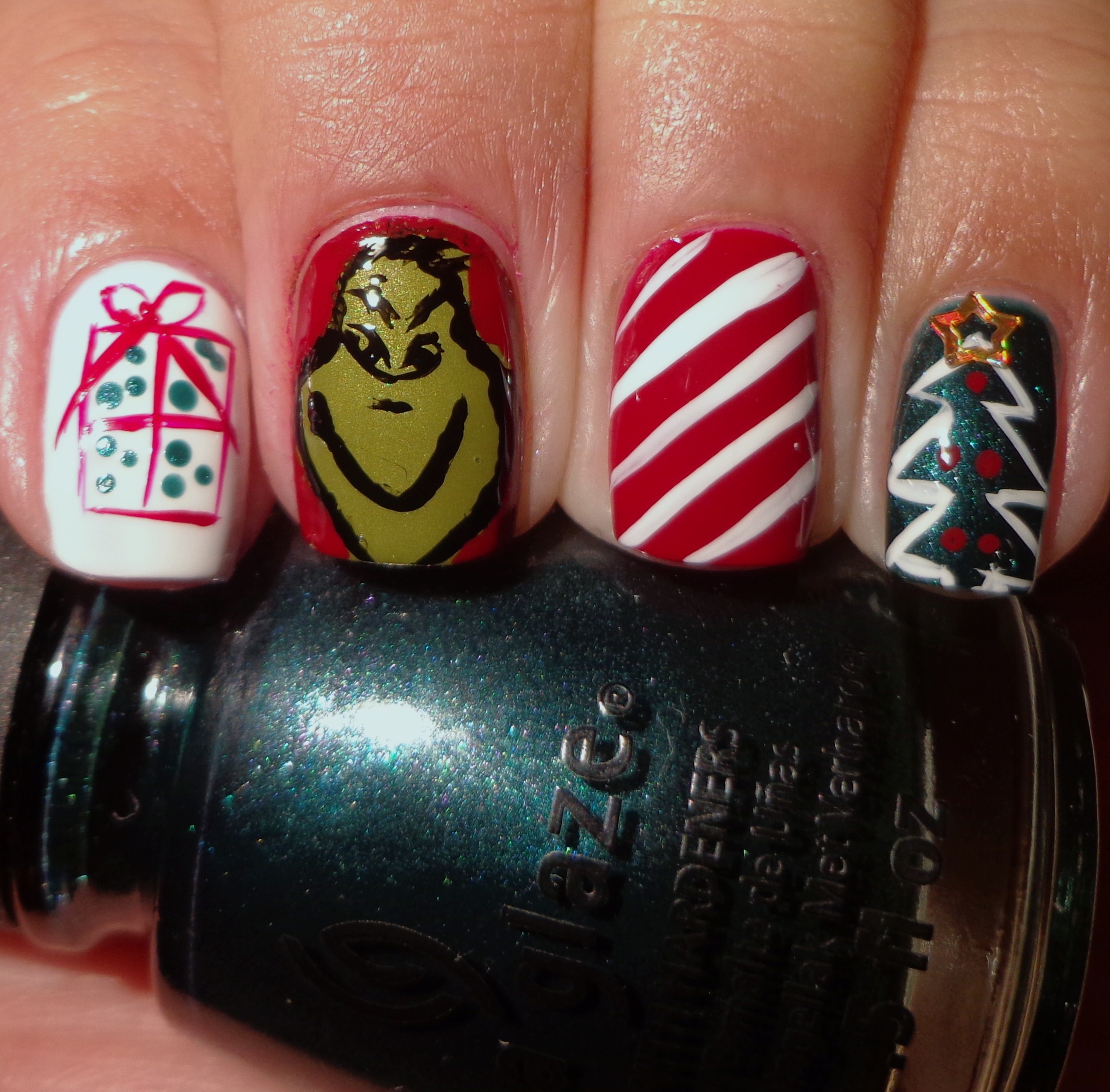 31 Inspired Days of Nail Art Day 27 Movie Inspired Nails Of Life
