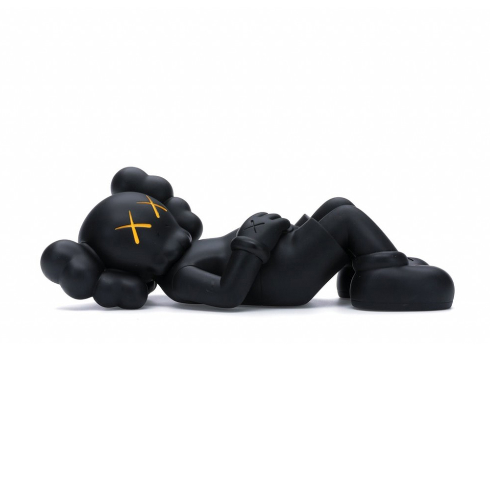 KAWS HOLIDAY JAPAN Vinyl Figure BlackKAWS HOLIDAY JAPAN Vinyl Figure