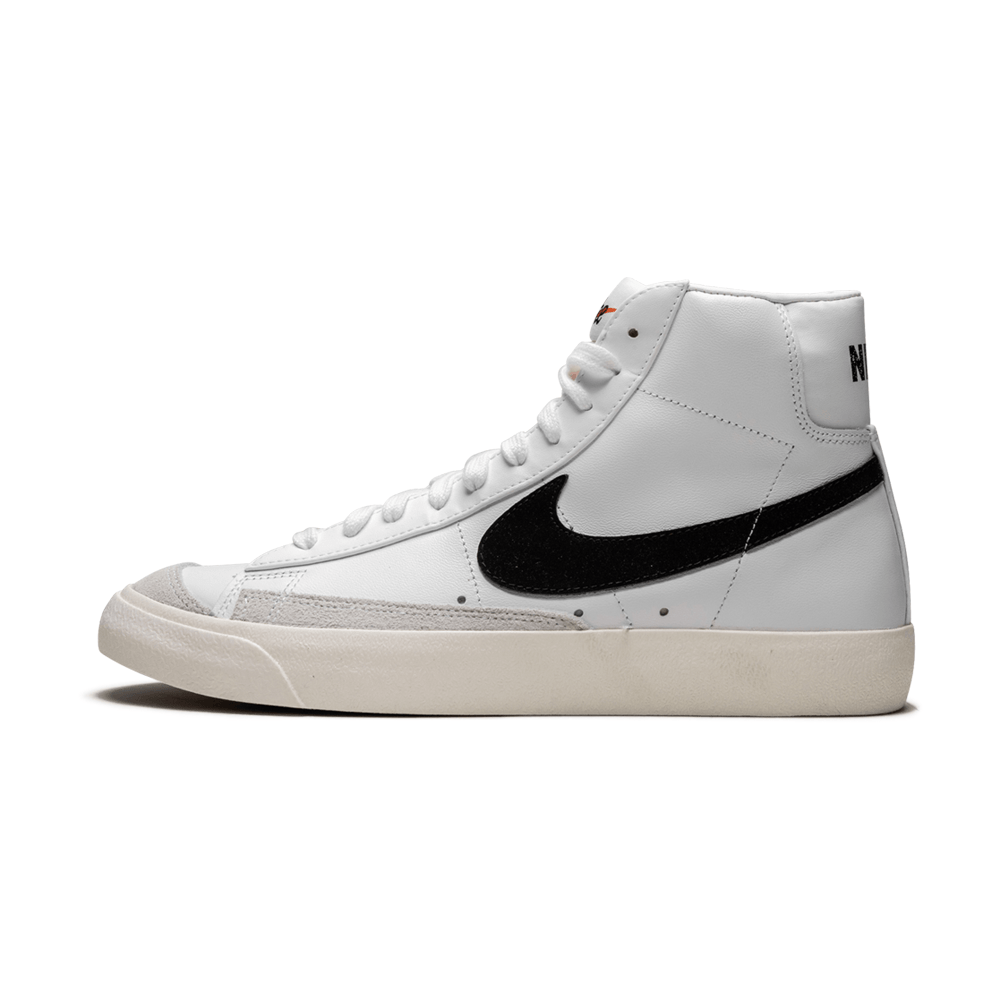 Nike Blazer Mid 77 Vintage White BlackNike Blazer Mid 77 Vintage White Black OFour