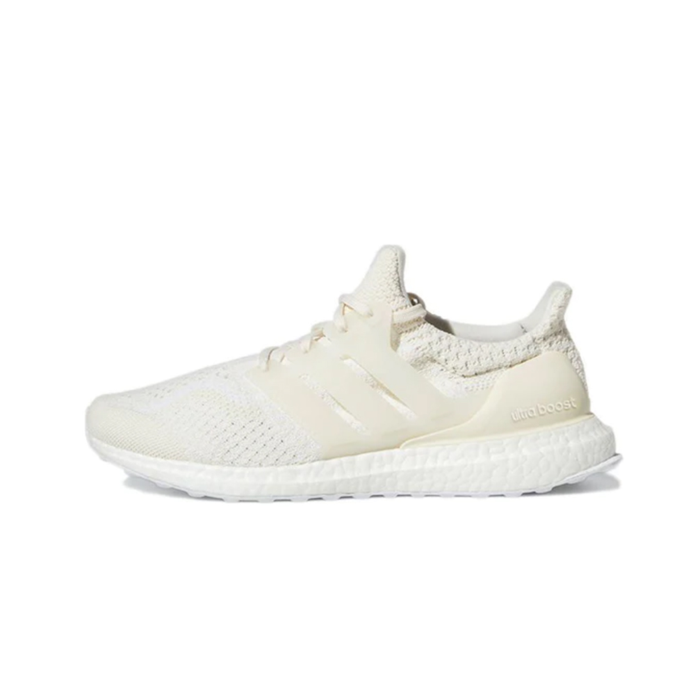 adidas Ultra Boost 5.0 DNA Chalk Whiteadidas Ultra Boost 5.0 DNA Chalk