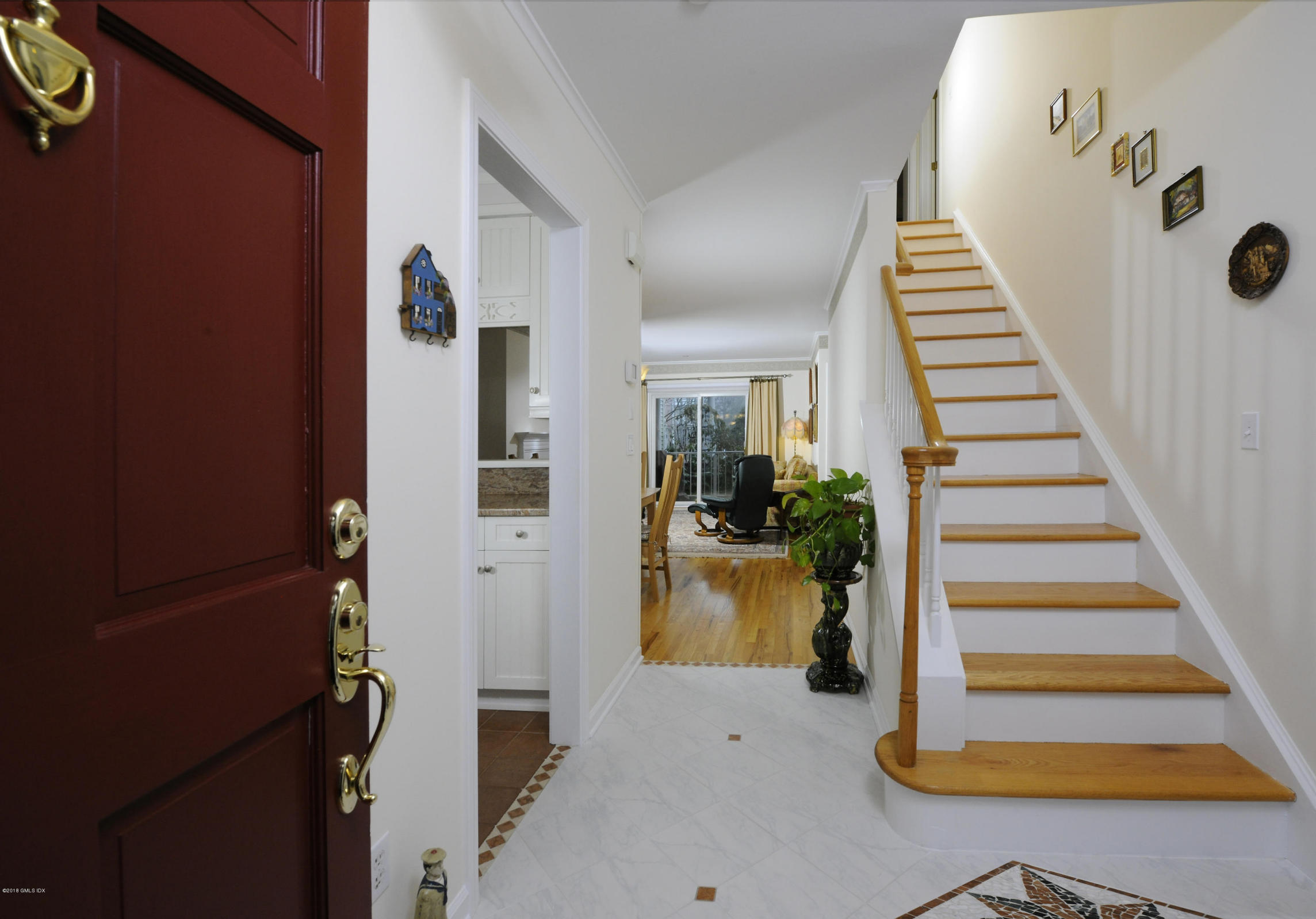 foyer3 Old Greenwich Gables