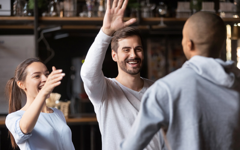 心から「人に好かれる人」の共通点 (ぶんか社文庫 さ 1-11) | 斎藤 茂太 |本 | 通販 | Amazon 誰からも「好かれる人」の共通点とは？ 男女別の特徴や人から好かれる方法、嫌われる人との違いを紹介 | Oggi.jp | Oggi.jp