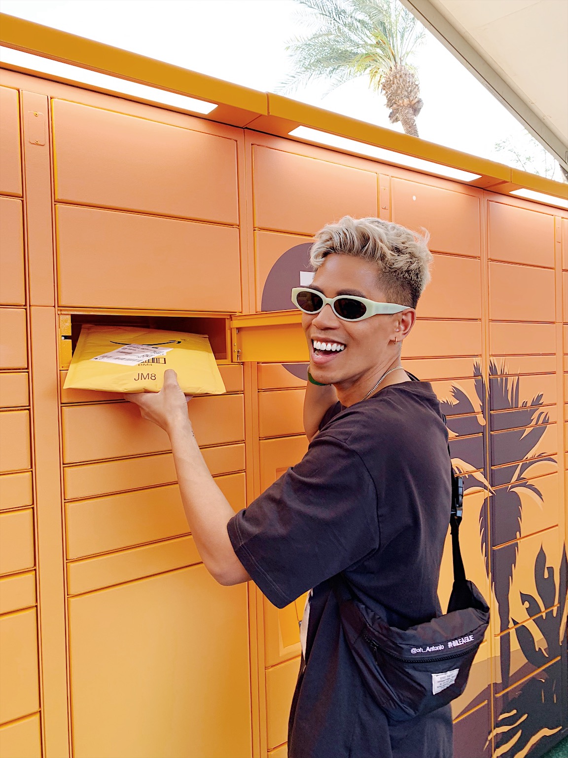 Amazon Lockers at Coachella oh_anthonio