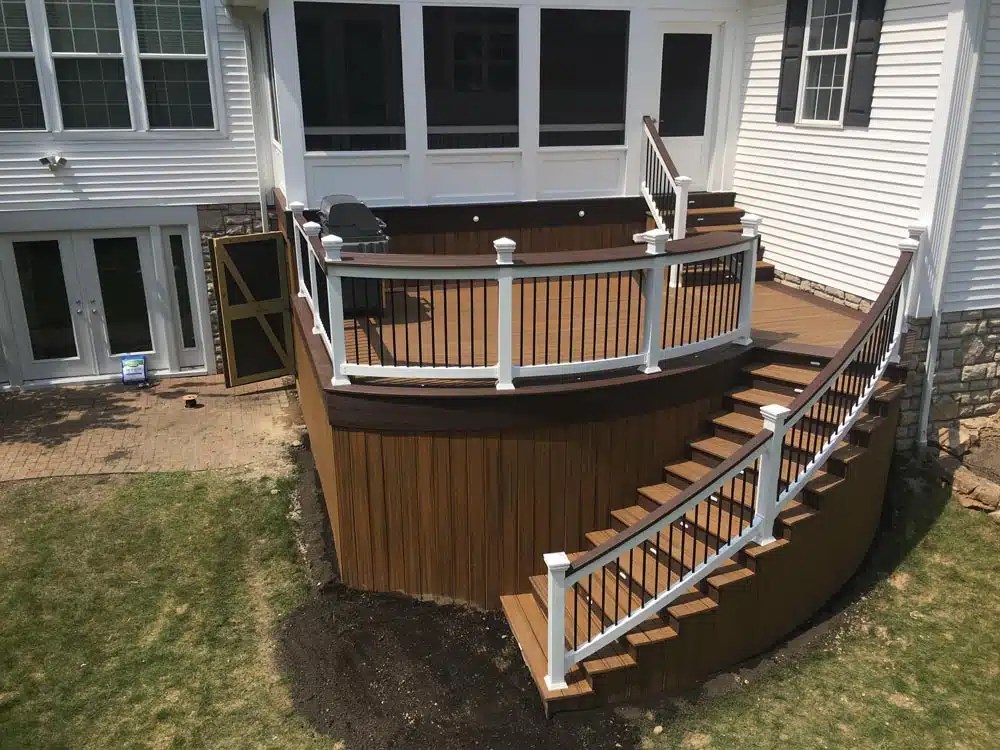 Top Deck Builder in Medina Ohio HenHouse Decks