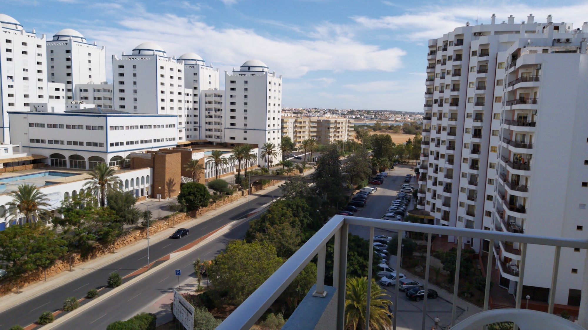 Why is Rent Dropping Among LA Luxury Buildings? OhMyApartment