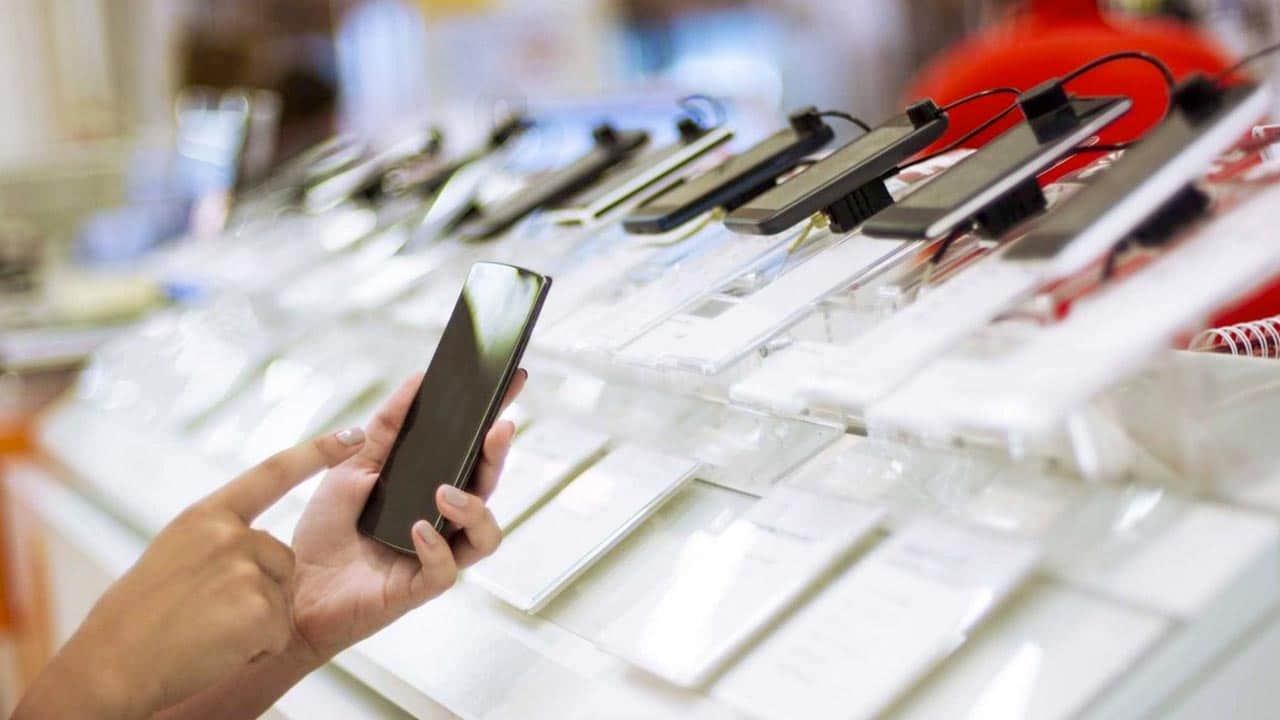 Mercado de los celulares tendrá un ‘crecimiento moderado’ en Chile este