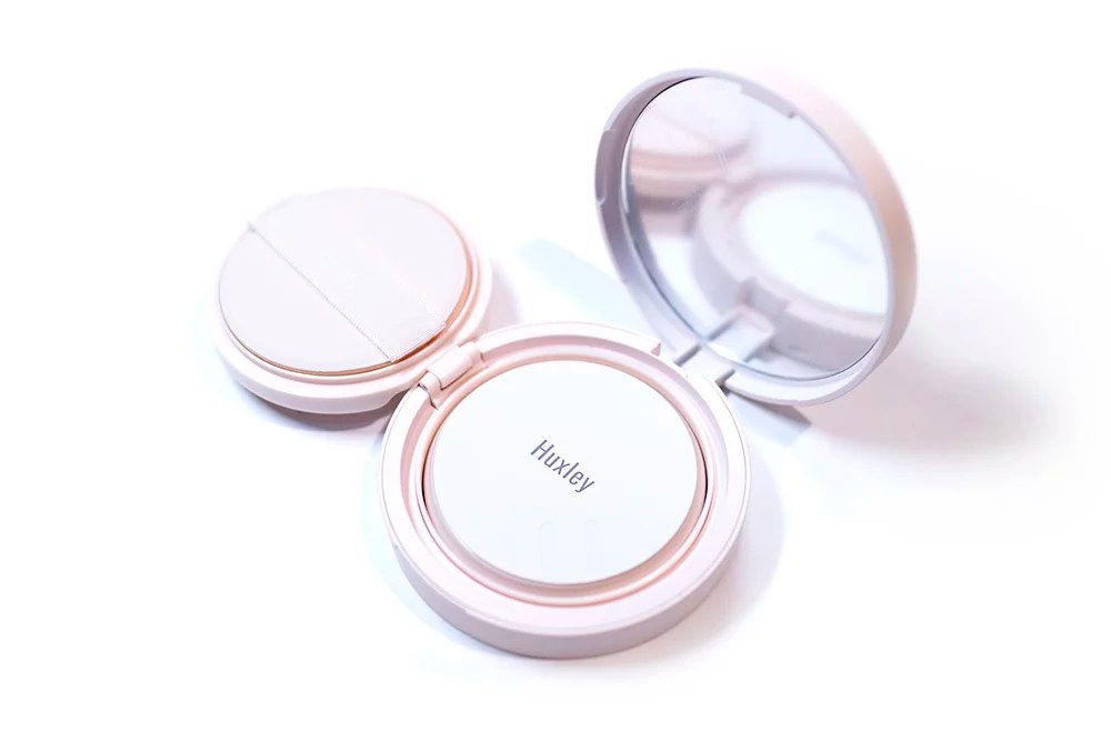 Review Moist Cushion (Huxley) Oh My Stellar!