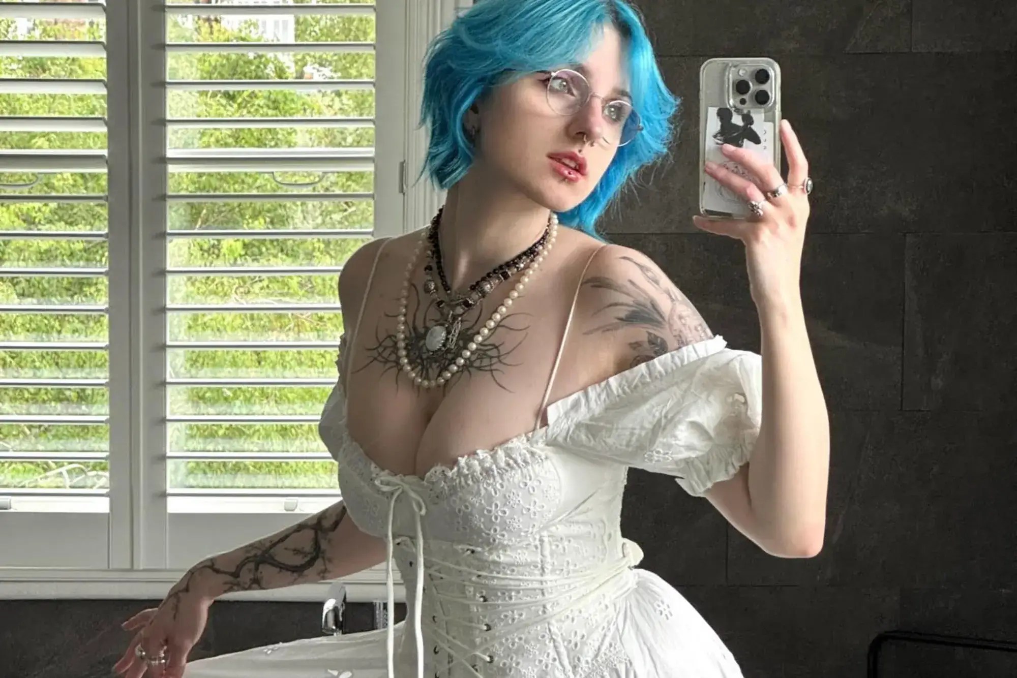 Sophieraiin Leaked: Facts, Rumors, & Ethical Considerations