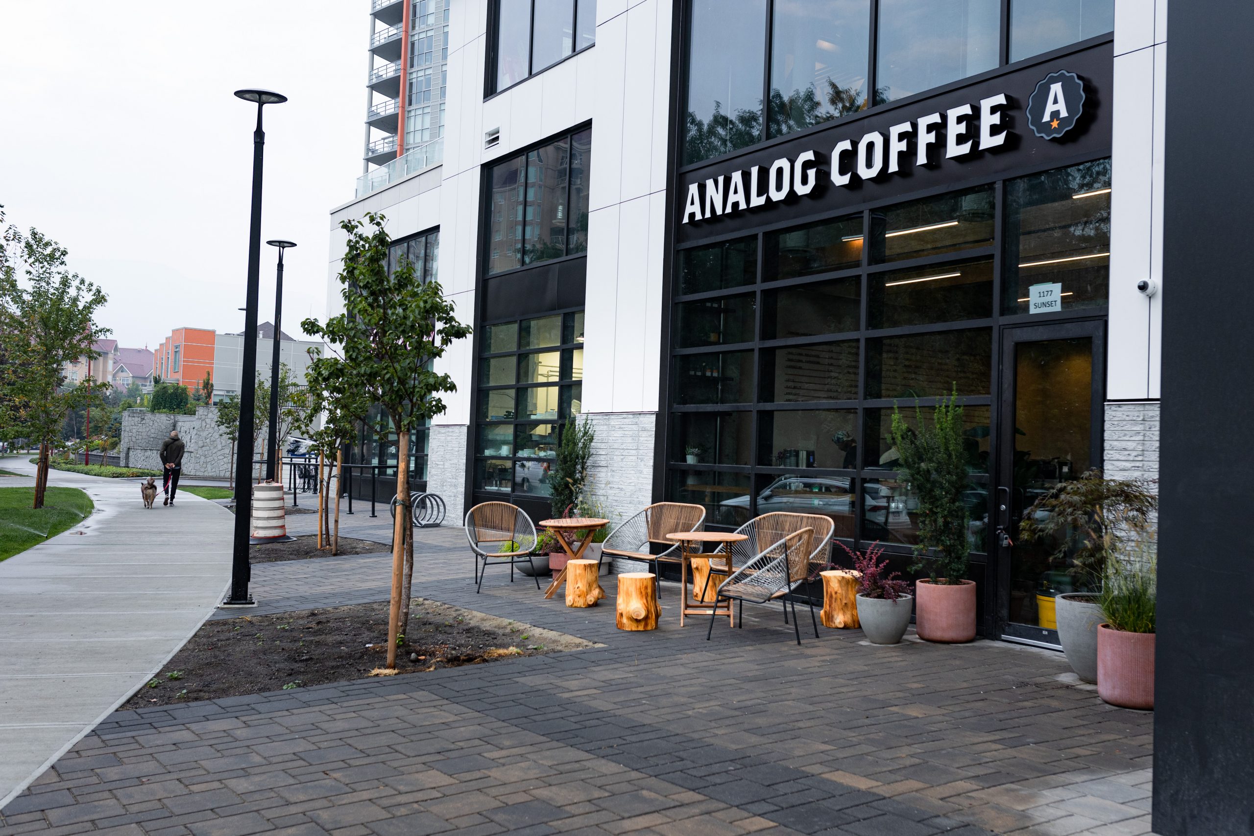 Coffee shop celebrates opening Okanagan Edge