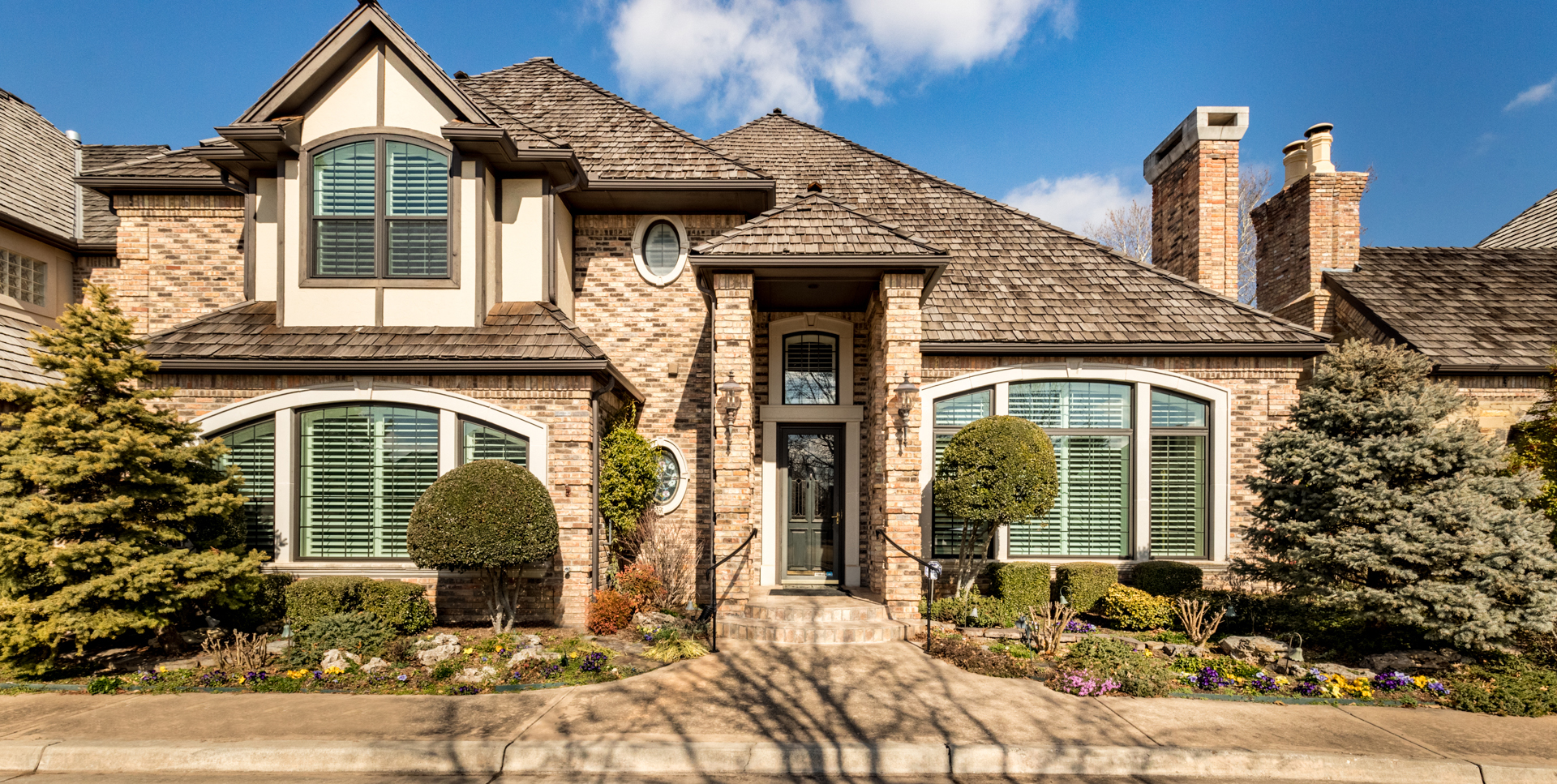 NORMAN ESTATE SALEThe Brookhaven estate of the late Mrs. Barbara