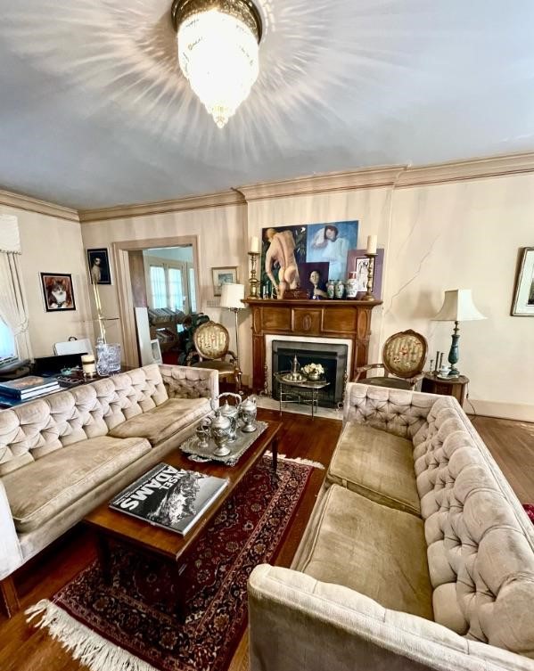 Heritage Hills Estate with Professional Photography, Tools & Sewing in