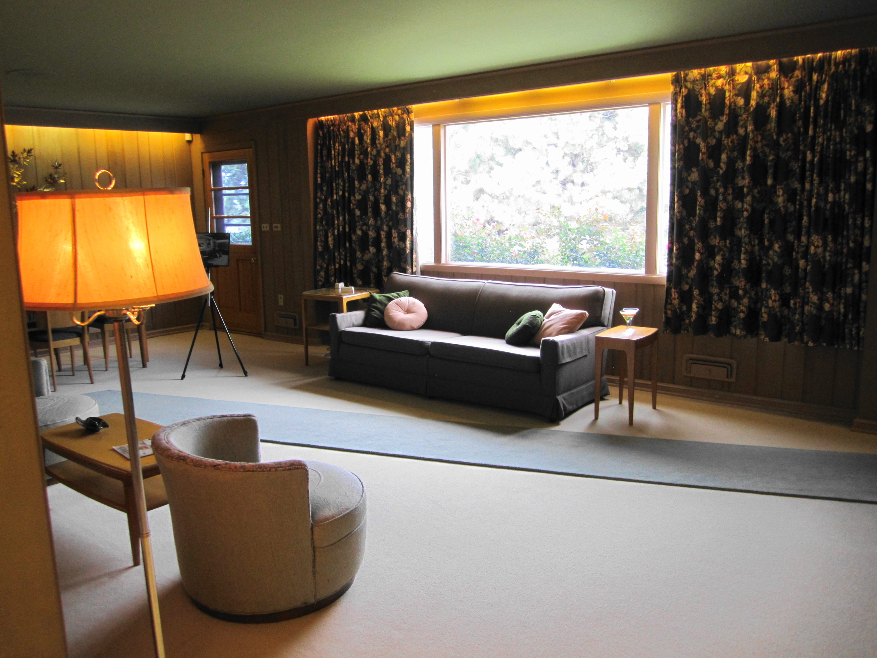 On the Road A Tour of an AllElectric House in Kansas and a Wright