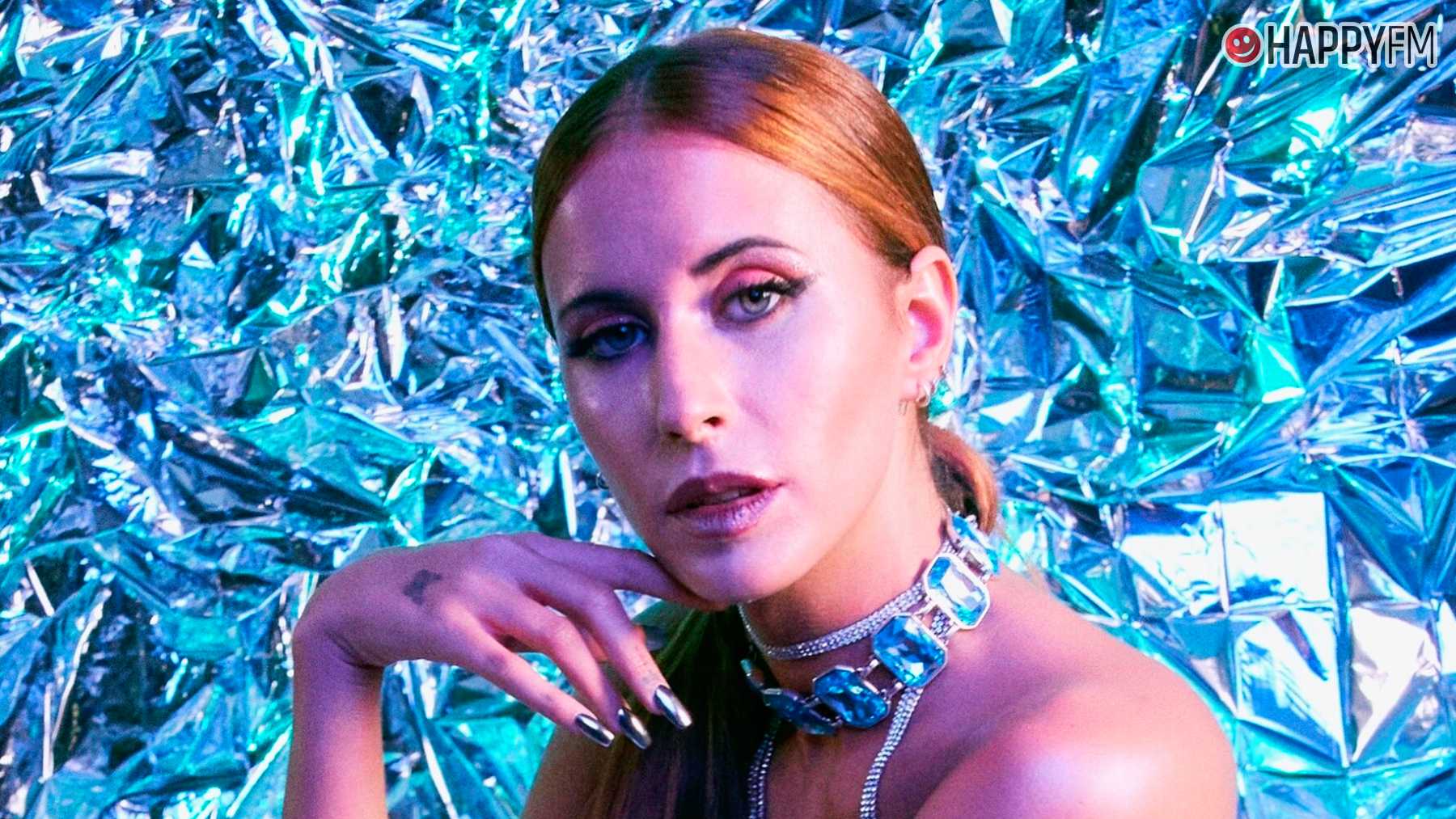 Vicco arrasa al cantar en directo ‘Nochentera’, su canción para