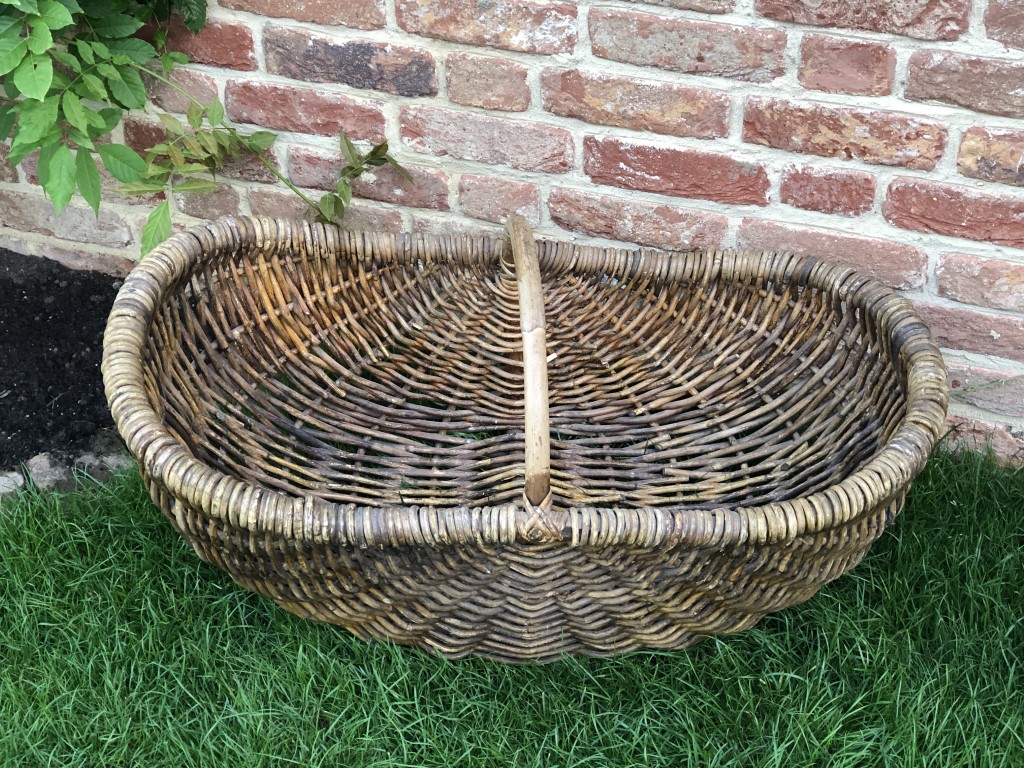 Large Beautiful Wicker Handled Basket Okehurst Design