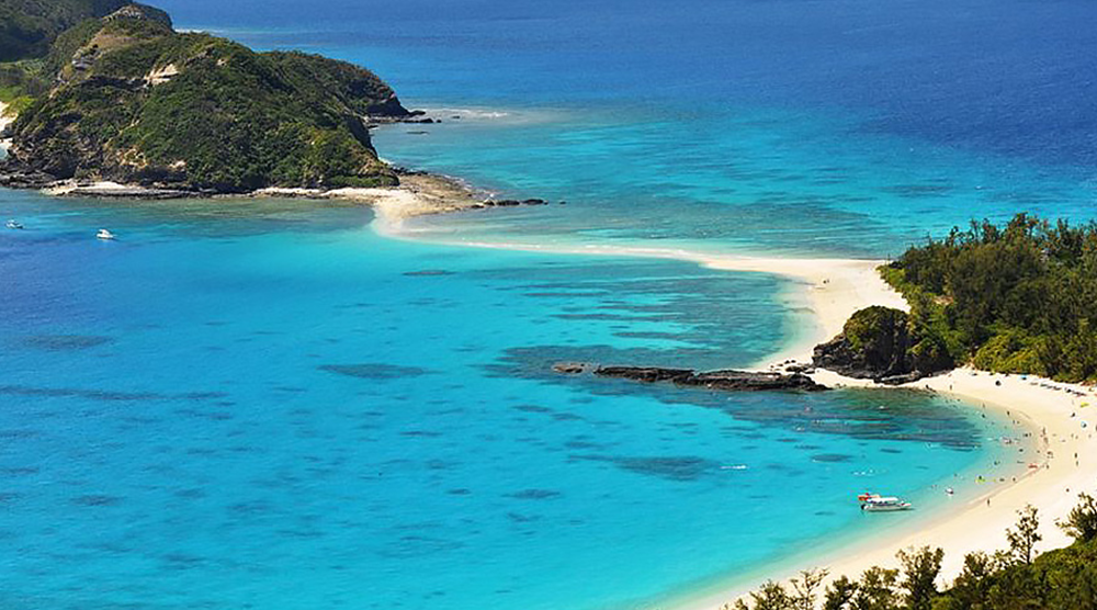 OKINAWA LAGOON YACHT CHARTER