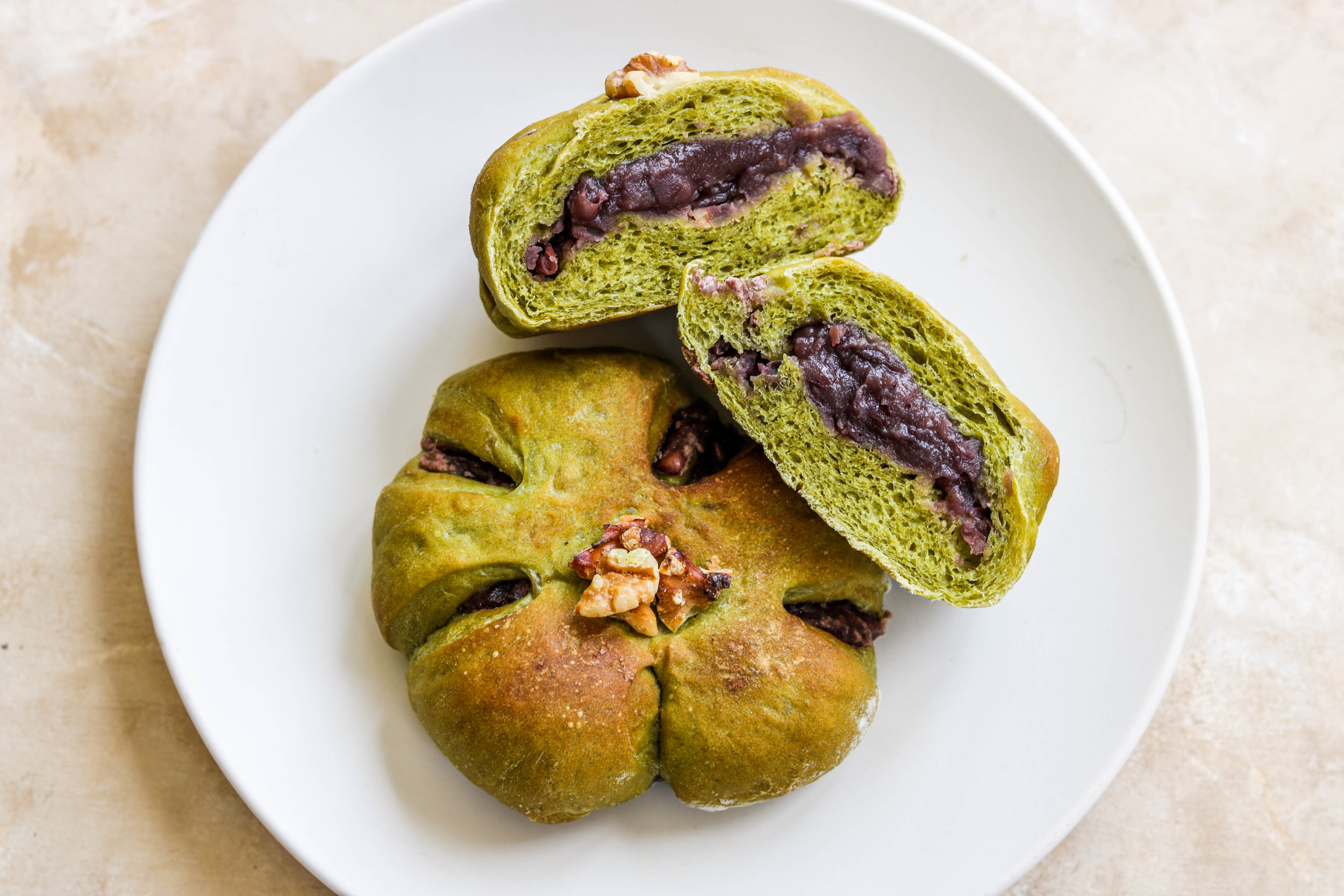 Vegan Matcha Buns with Sweet Red Bean Filling (Matcha Anpan) Okonomi