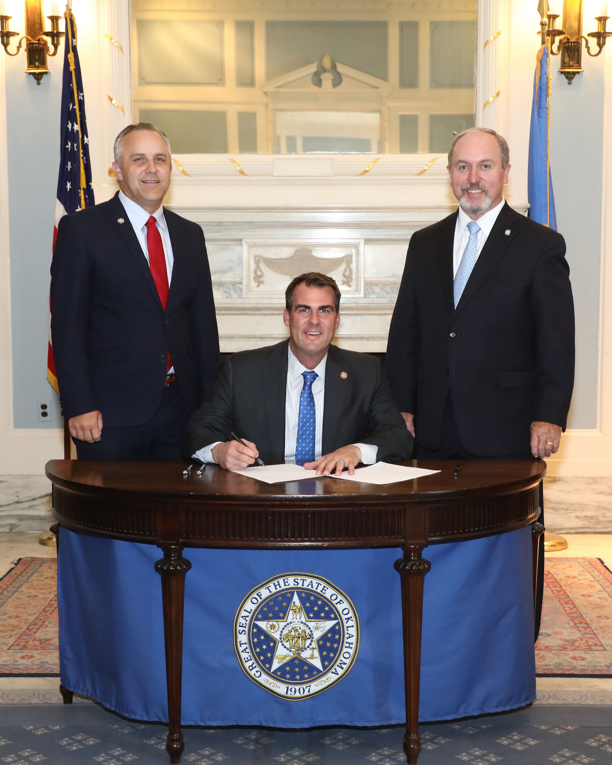 Ceremonial signing held for fiveday school bill Oklahoma Senate