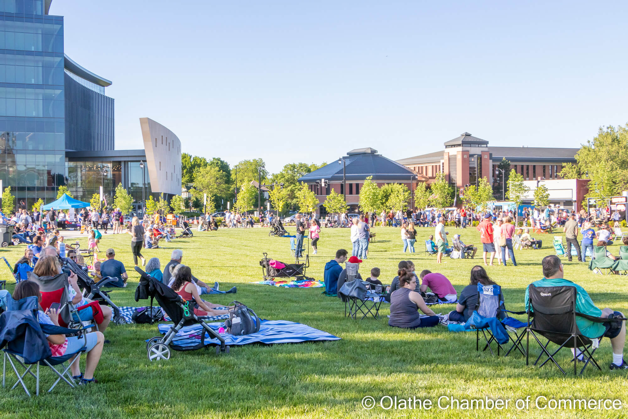 First Fourth Friday celebration takes over downtown Olathe, Kansas