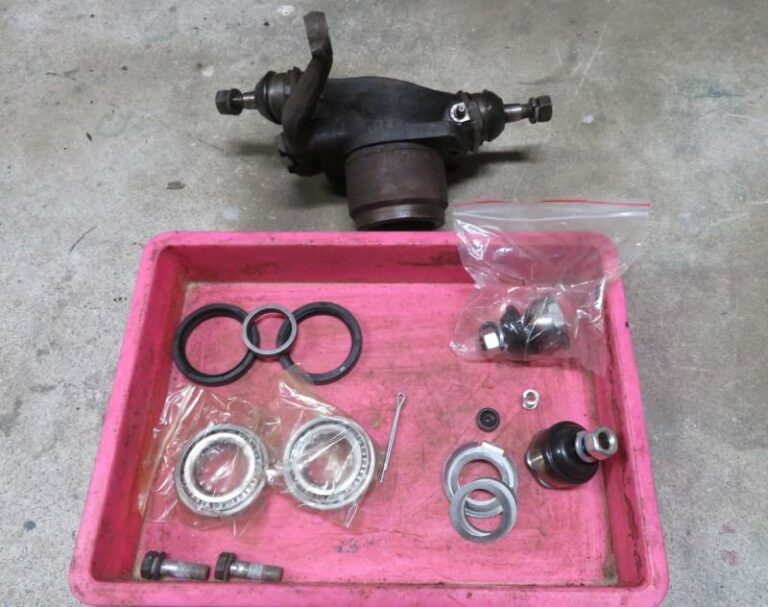 ローバーミニ、フロント ハブベアリング交換 ボールジョイント交換解説 Mini ミニクーパー ローバー ミニ 修理 レストア ブログ