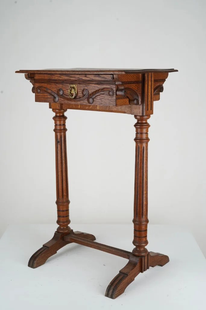 French desk table
