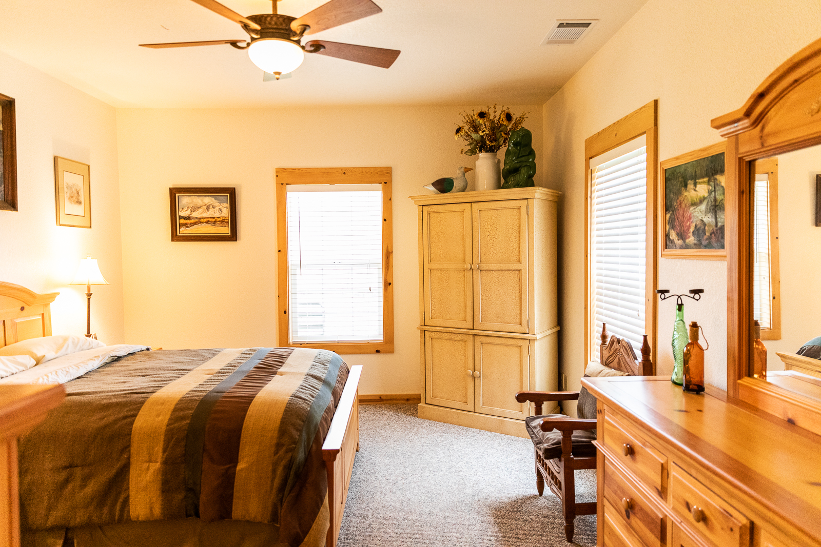 Old Bridge House Cabin rental Lewiston Ca