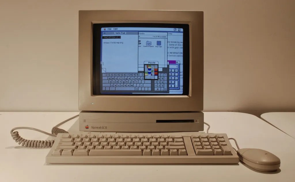 Apple Macintosh LC II キーボード・マウス・マイク付き History of Apple: 1990-1992 - Most Significant Events