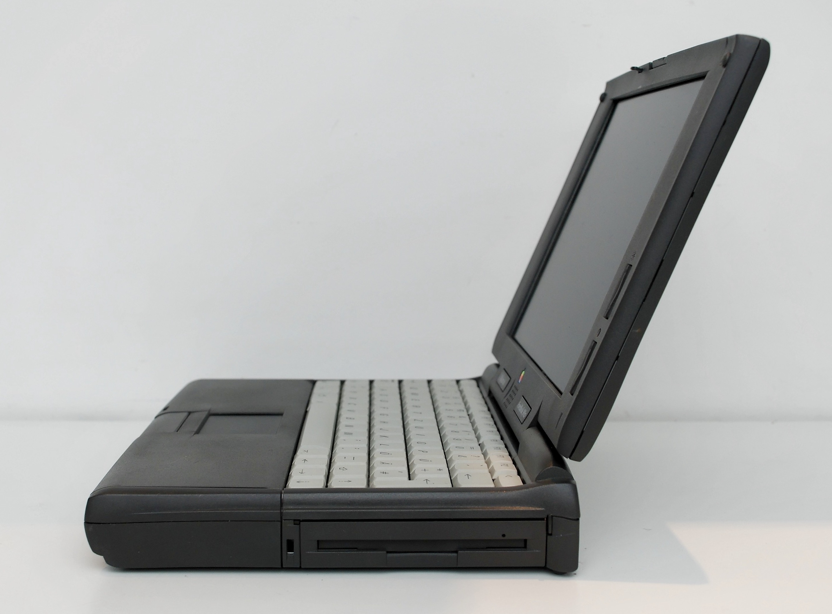 Apple Macintosh Powerbook 190cs - Old Crap Vintage Computing