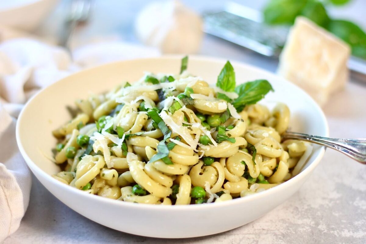 Pesto Pasta with Peas Old Cut Kitchen
