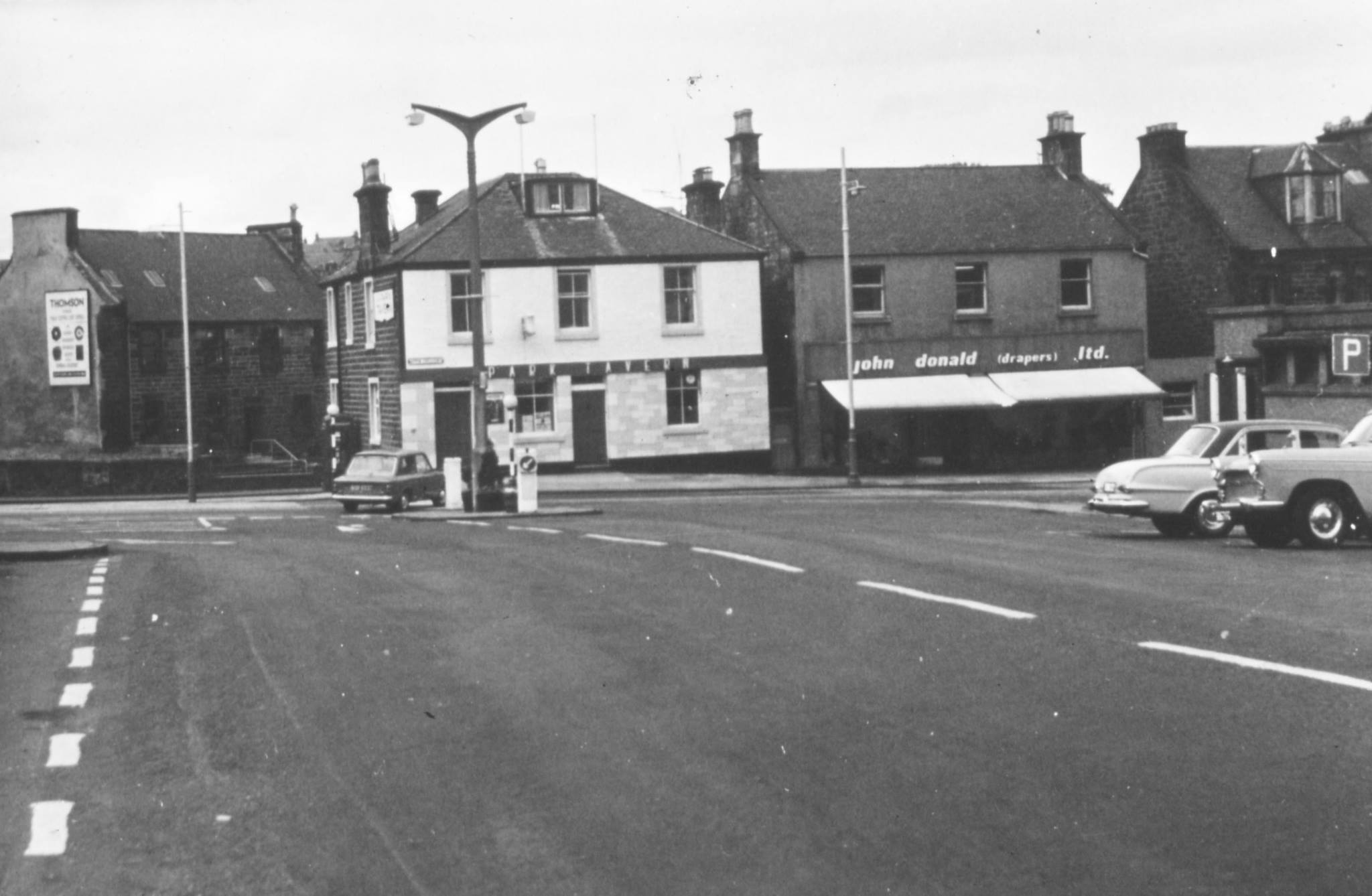 Sinclair Gardens roundabout Old Dunfermline