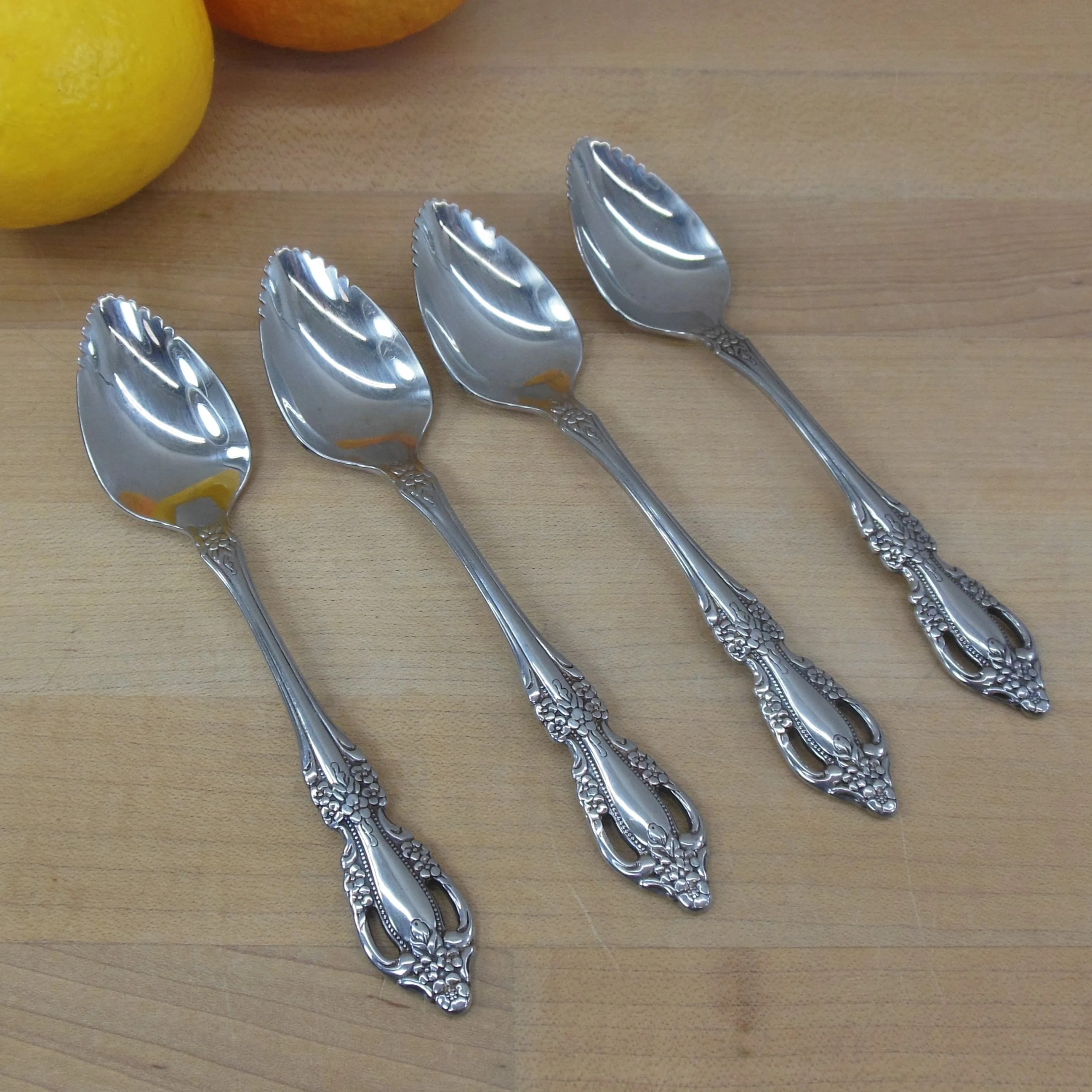 Oneida USA Raphael Stainless Grapefruit Spoons 4 Set Olde Kitchen