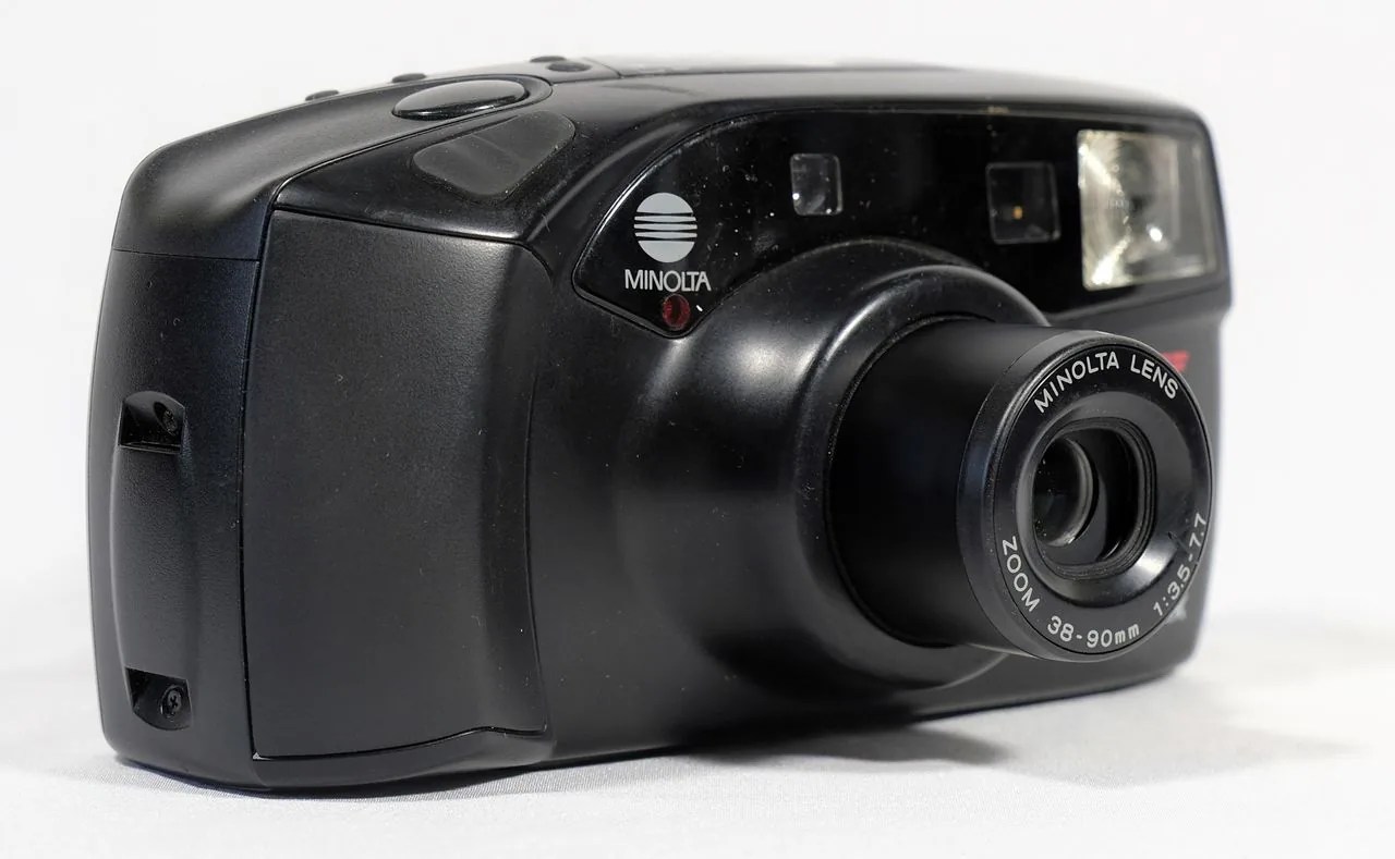 Minolta RIVA zoom 90 EX