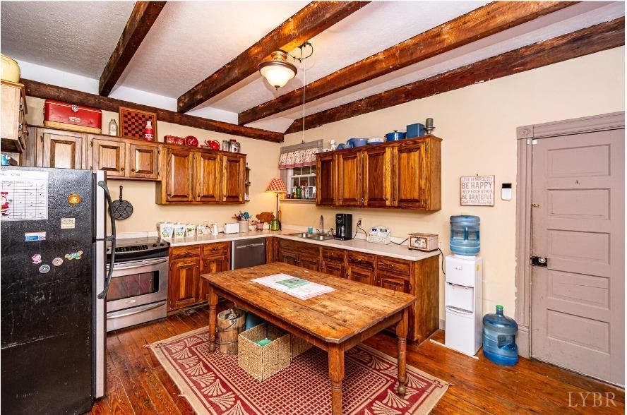 PreCivil War Farmhouse For Sale on 3 Acres in Red House VA 179,900