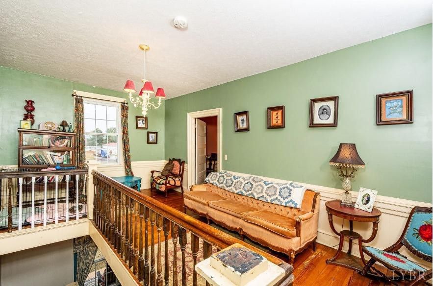 PreCivil War Farmhouse For Sale on 3 Acres in Red House VA 179,900