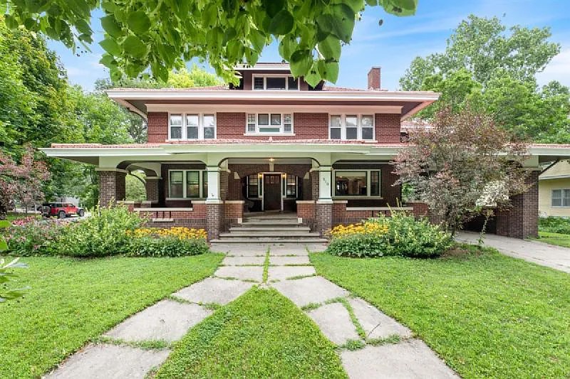 910 Marion Ave, Malvern, IA 51551 Old Houses For Sale