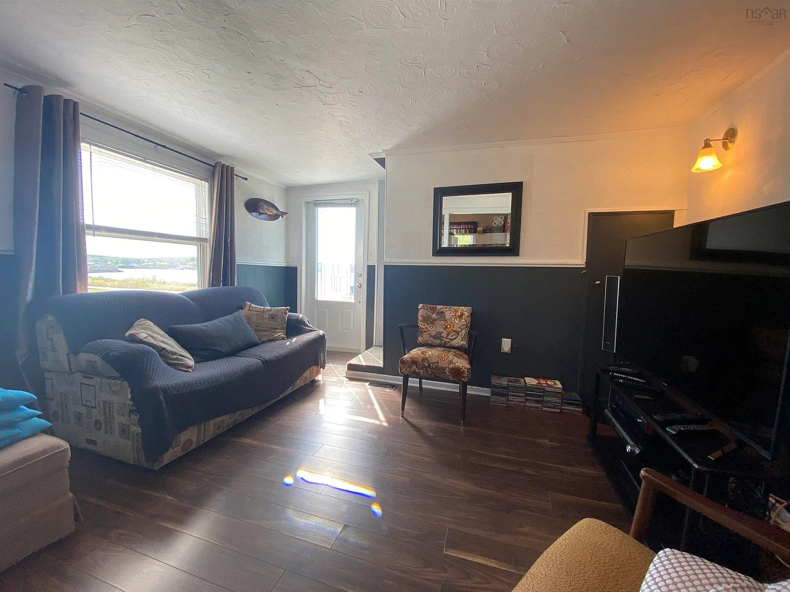 Circa 1908 Cottage With Ocean View in Nova Scotia Under 56K USD