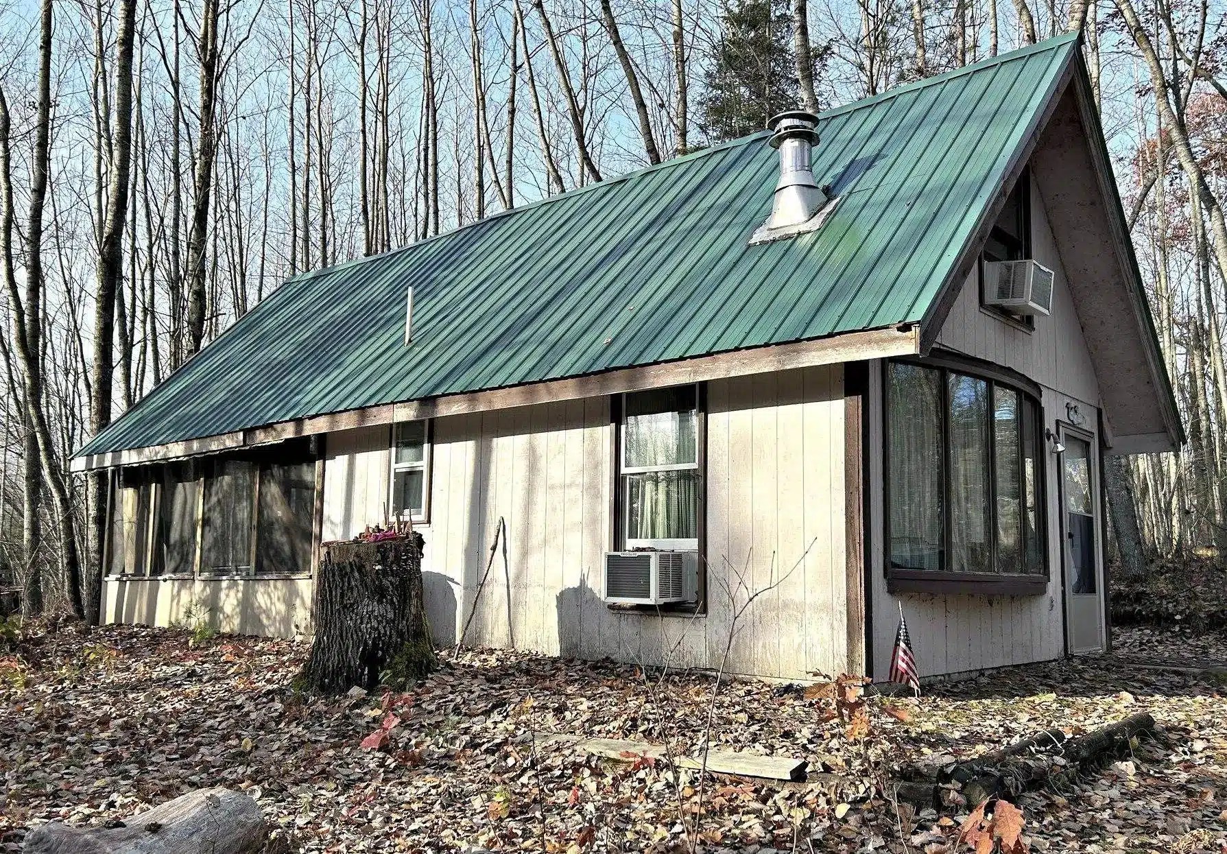 1976 Wisconsin Cabin For Sale on 2.09 Acres Under 80K Old Houses
