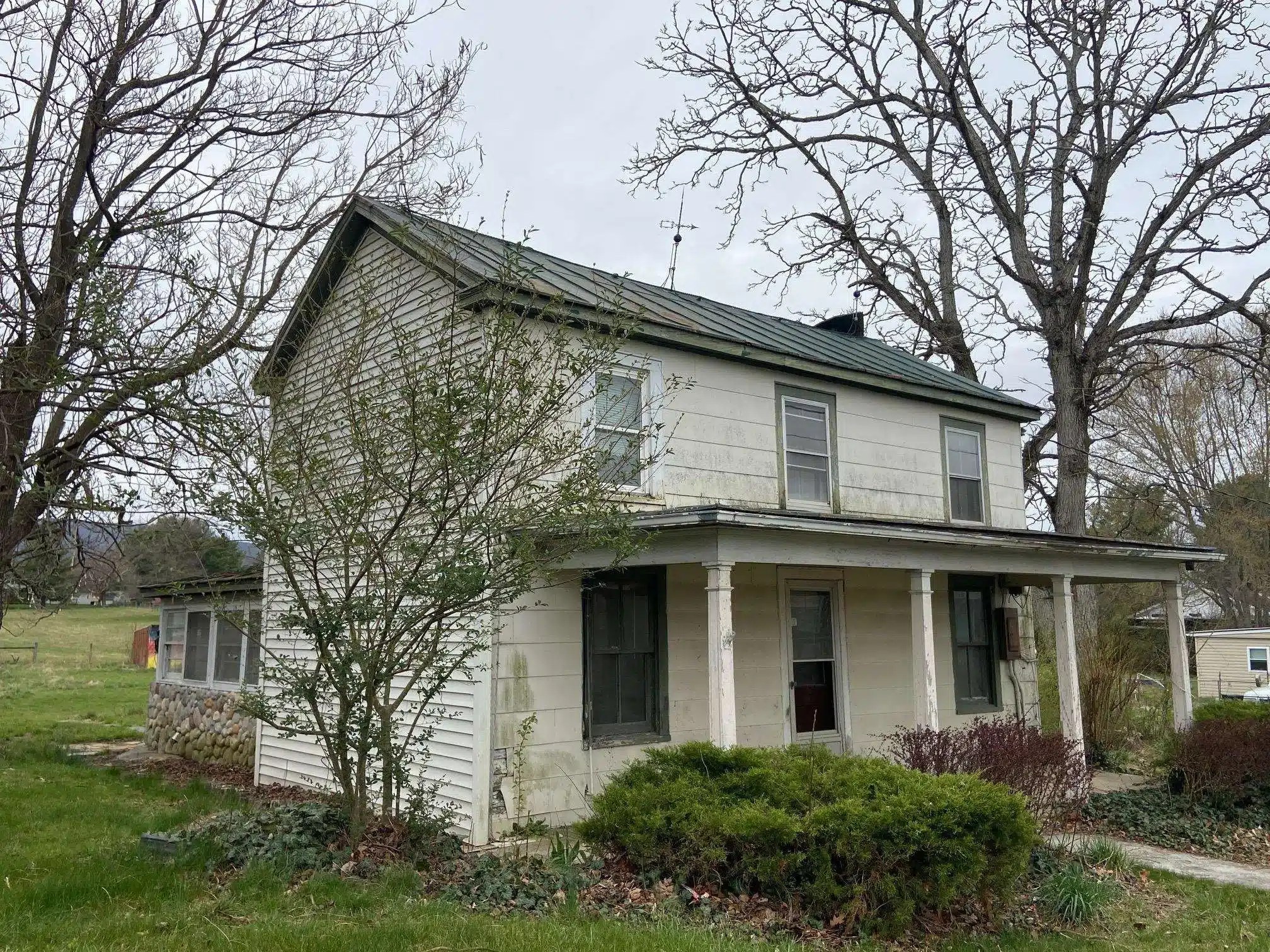 c.1895 Shenandoah Valley of Virginia Farmhouse For Sale on 0.88 Acre