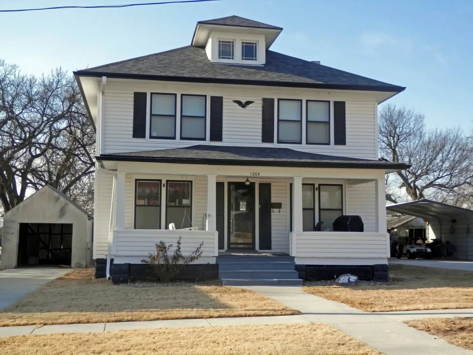 c.1920 Affordable Kansas Home For Sale 95K Old Houses Under 100K