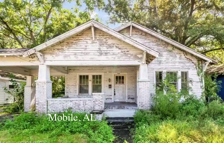 Save This Old House c.1938 Fixer Upper Craftsman Bungalow in Mobile