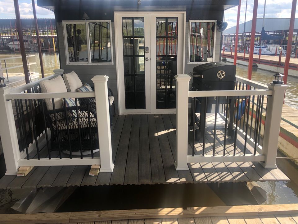 Sold Circa 1974 Houseboat For Sale in Eufaula, OK 29K