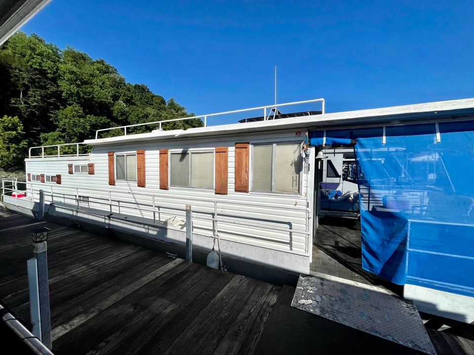 FSBO Circa 1976 Jamestowner 50' Steel Houseboat For Sale in Nancy, KY 35K Sold Old Houses