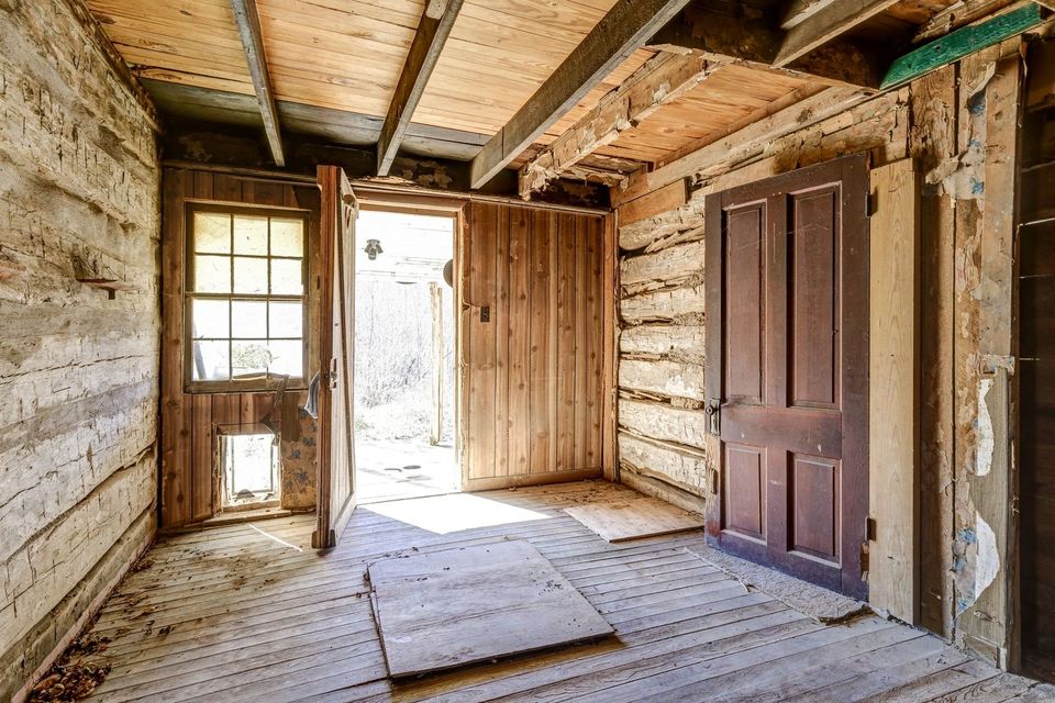 Sold FSBO Missouri PreCivil War Fixer Upper Log Cabin For Sale on 2.