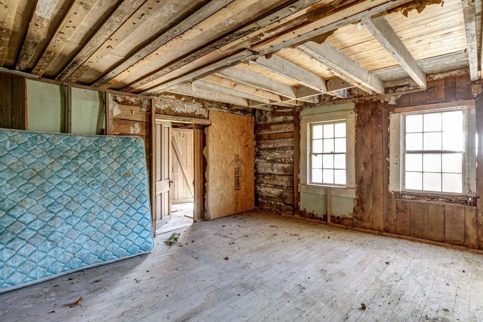 Sold FSBO Missouri PreCivil War Fixer Upper Log Cabin For Sale on 2.