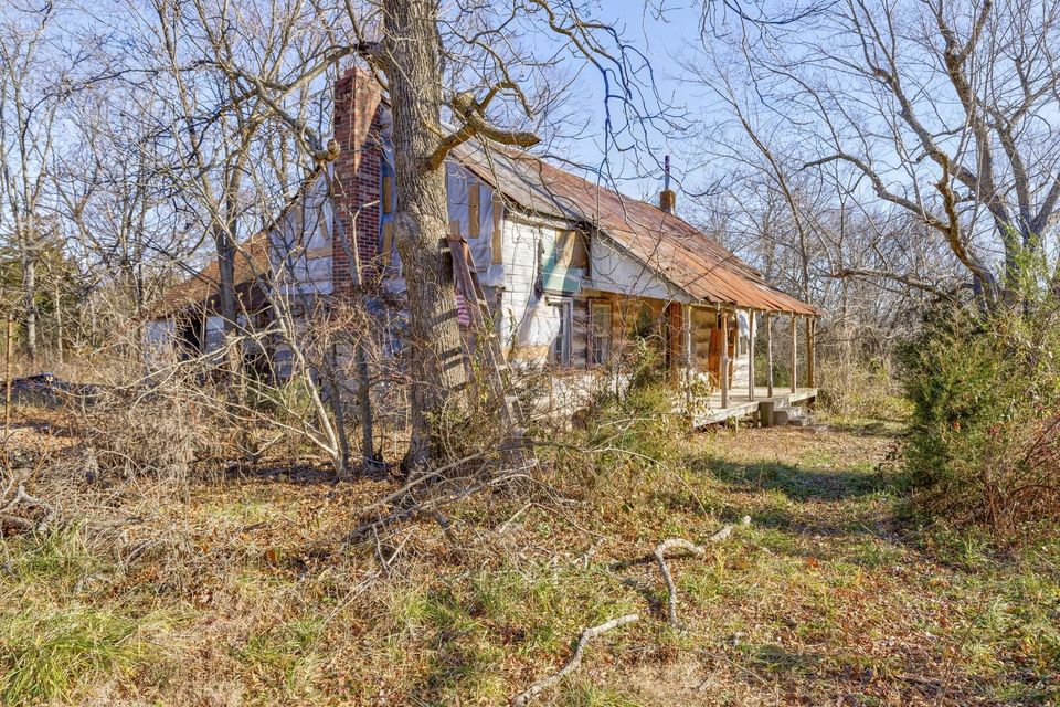 Sold FSBO Missouri PreCivil War Fixer Upper Log Cabin For Sale on 2.