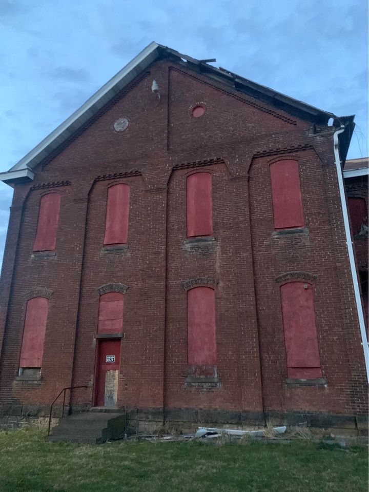 Sold Save This Circa 1892 Old Fixer Upper Dunbar Borough School For