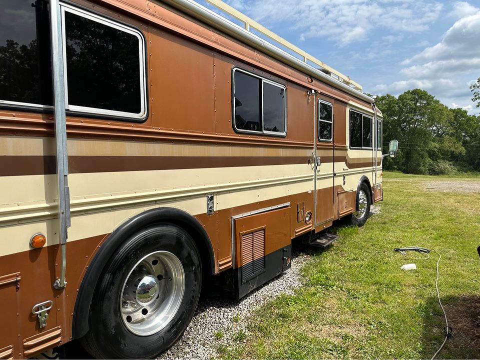 FSBO 1983 Blue Bird Wanderlodge For Sale in Alabama 30K Old Houses Under 50K