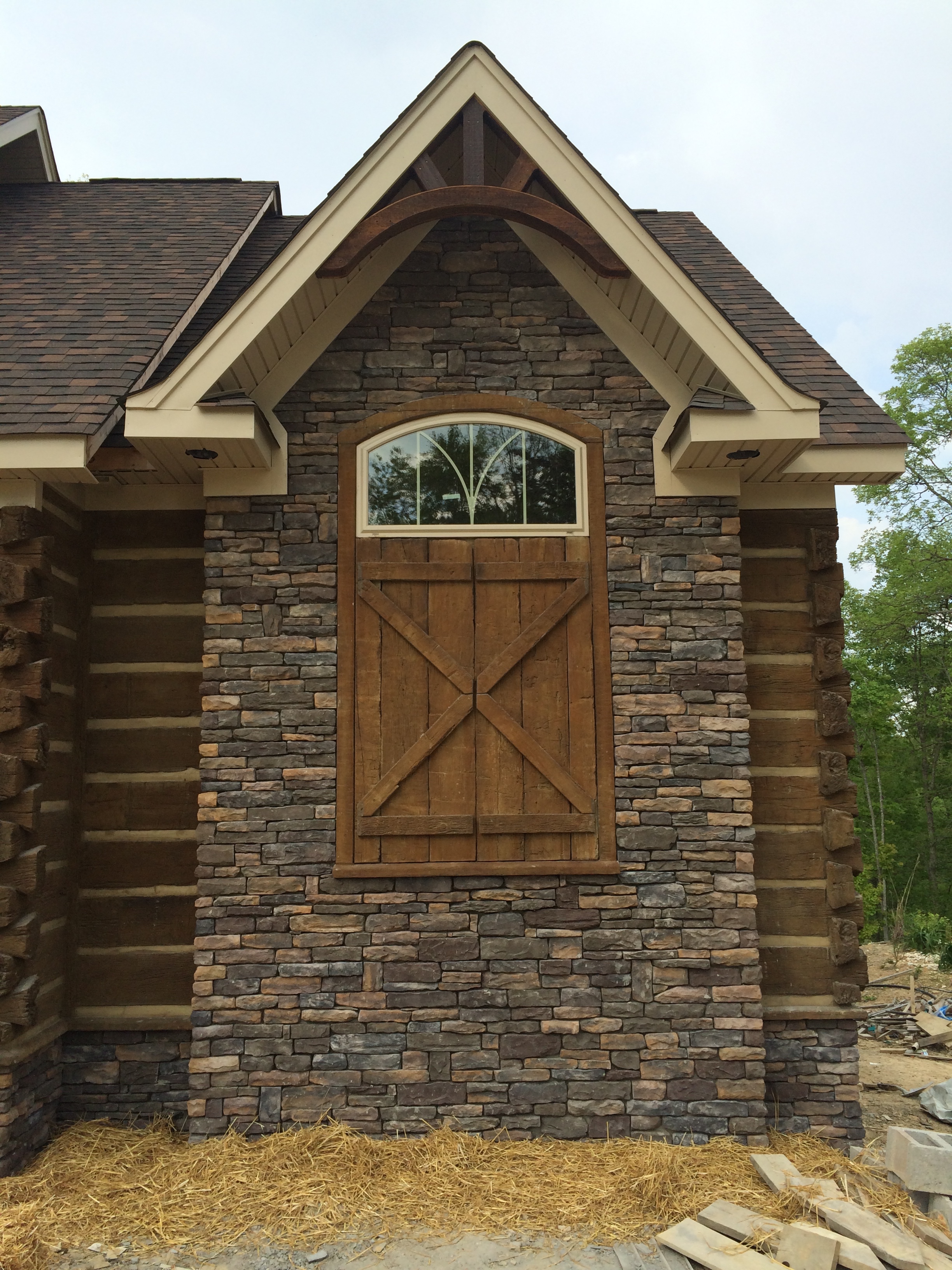 IMG_7571 Old Kentucky Logs Concrete Log Siding